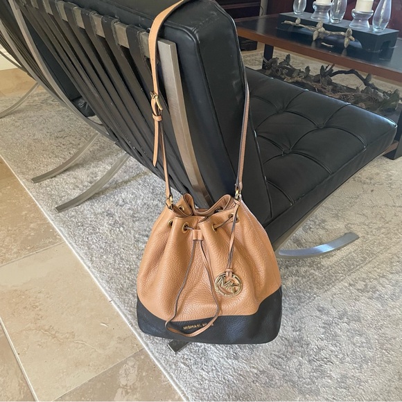 MK saddle and black soft leather Drawstring Bucket Bag - Picture 9 of 9